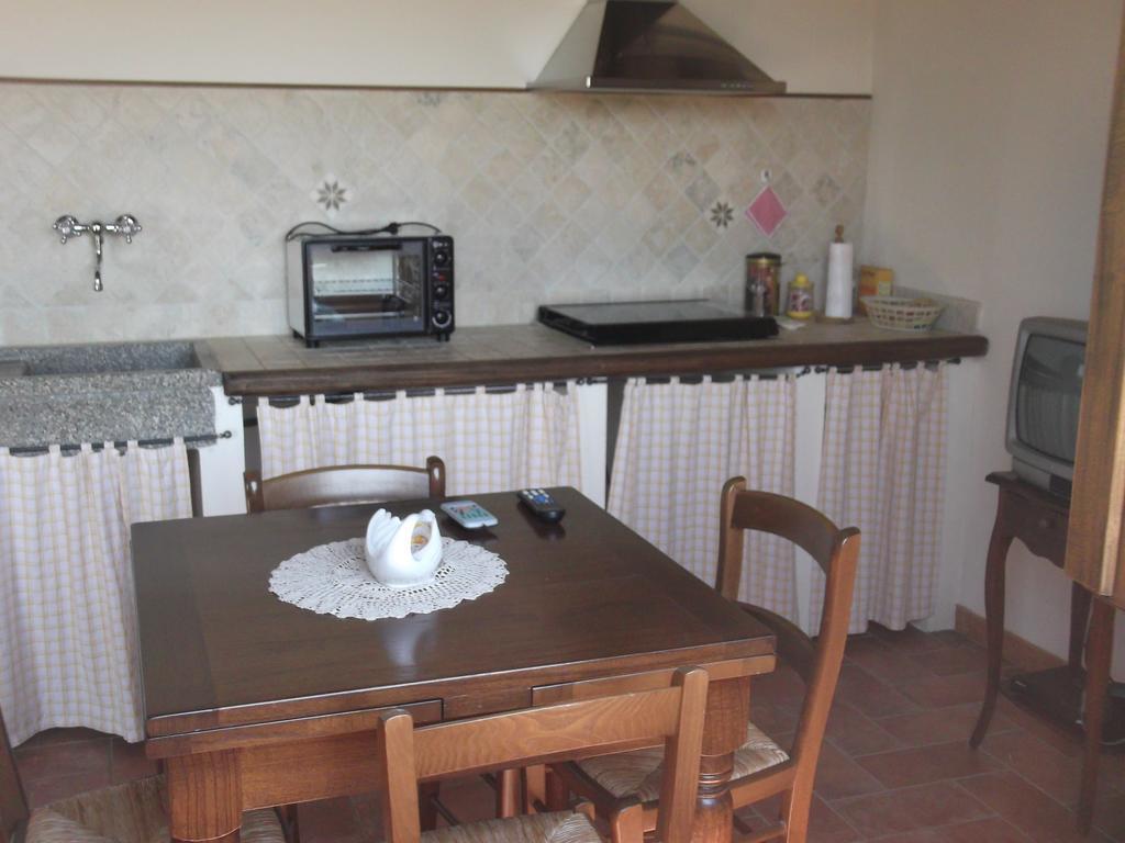 Il Laghetto Agriturismo Villa Манчано Стая снимка
